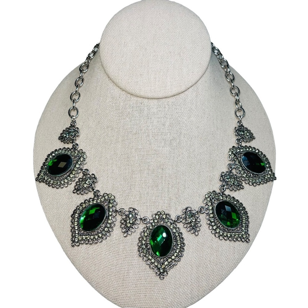 Kavnar Necklace Green Cabochon Faceted Glass Accented Light Green Rhinestone